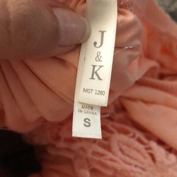 NWOT‎ Off the shoulder dress - Picture 4 of 4